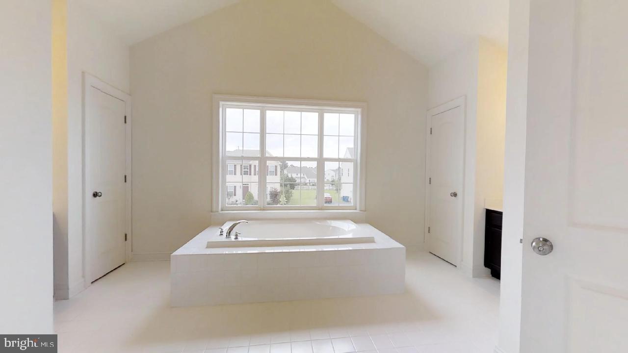 MOUNT FRIENDSHIP - Residential