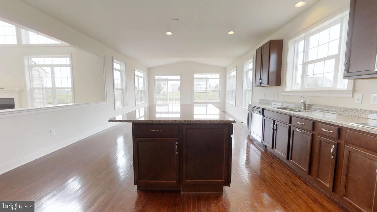 MOUNT FRIENDSHIP - Residential