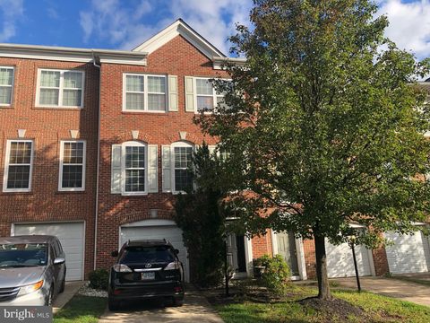 8935 SINGLELEAF CIRCLE LORTON VA 22079