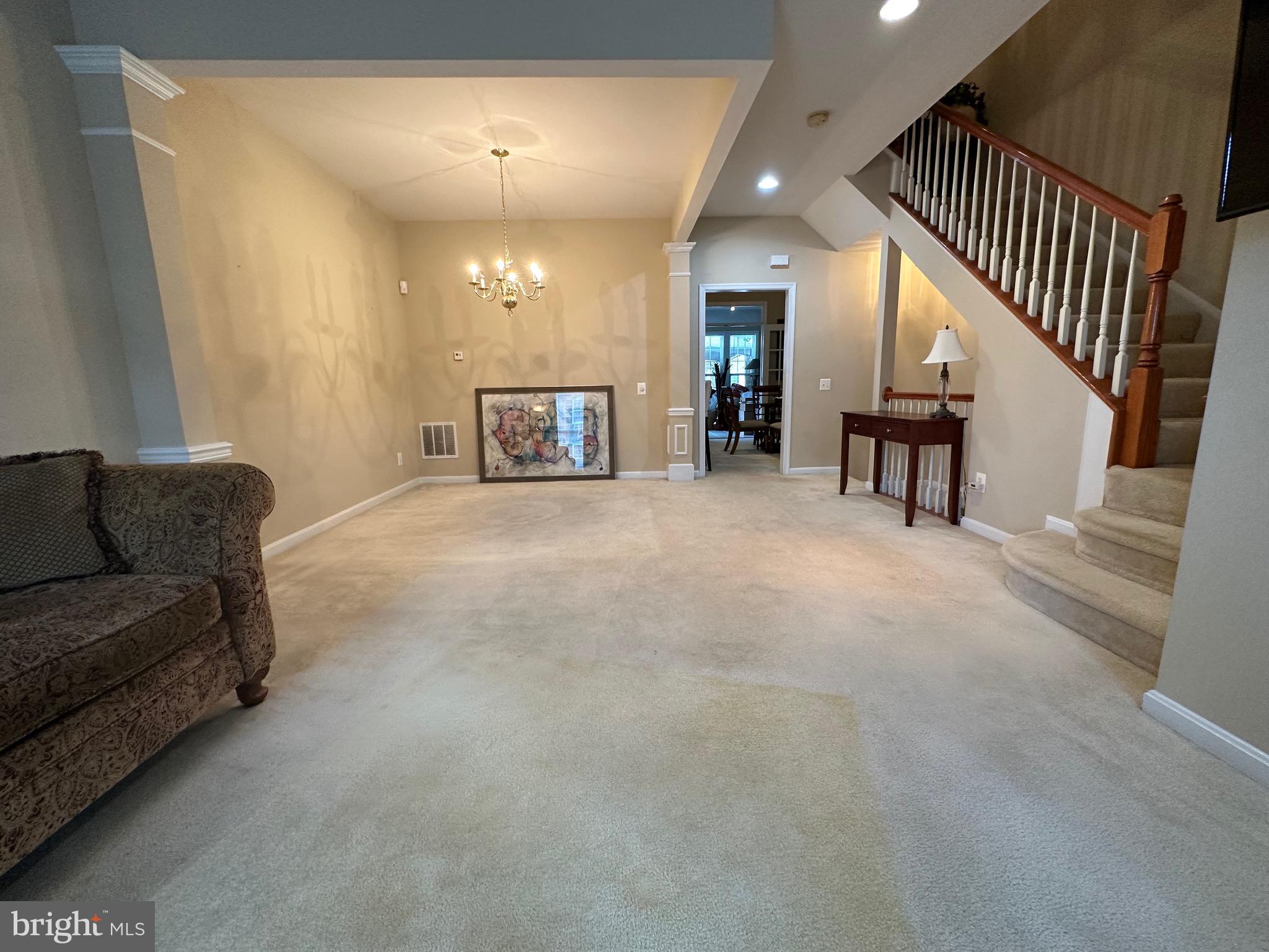 8935 SINGLELEAF CIRCLE