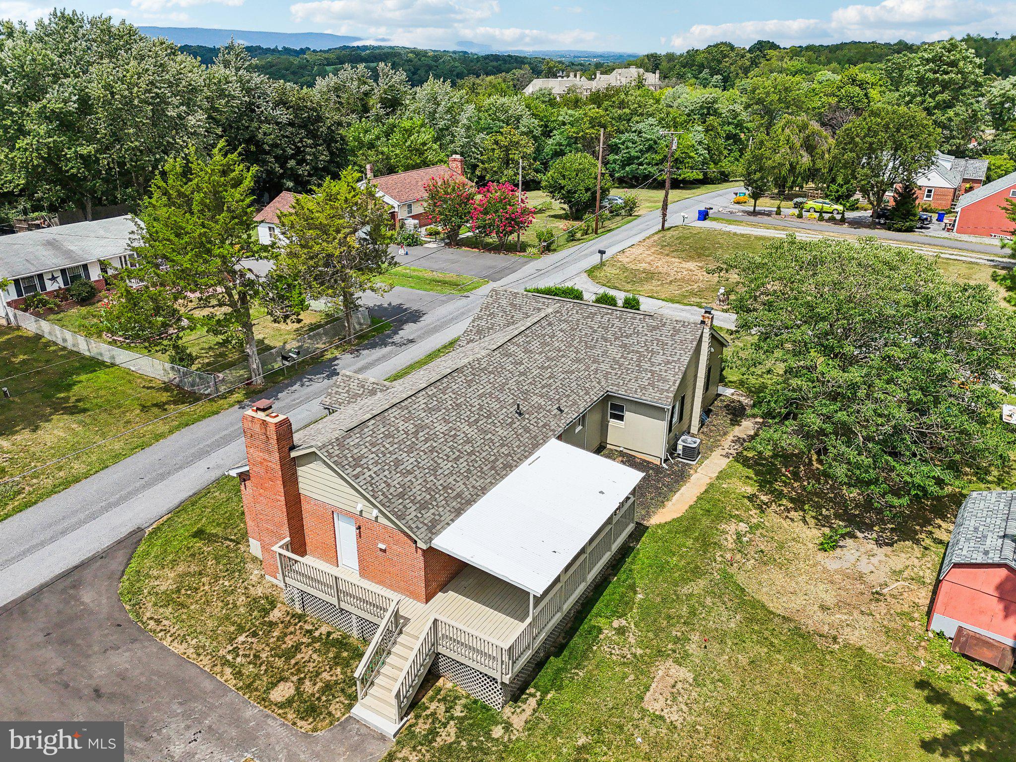 URBANA - Residential Lease