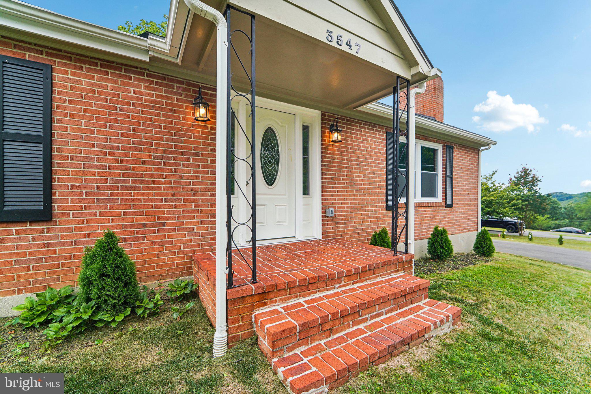 URBANA - Residential Lease