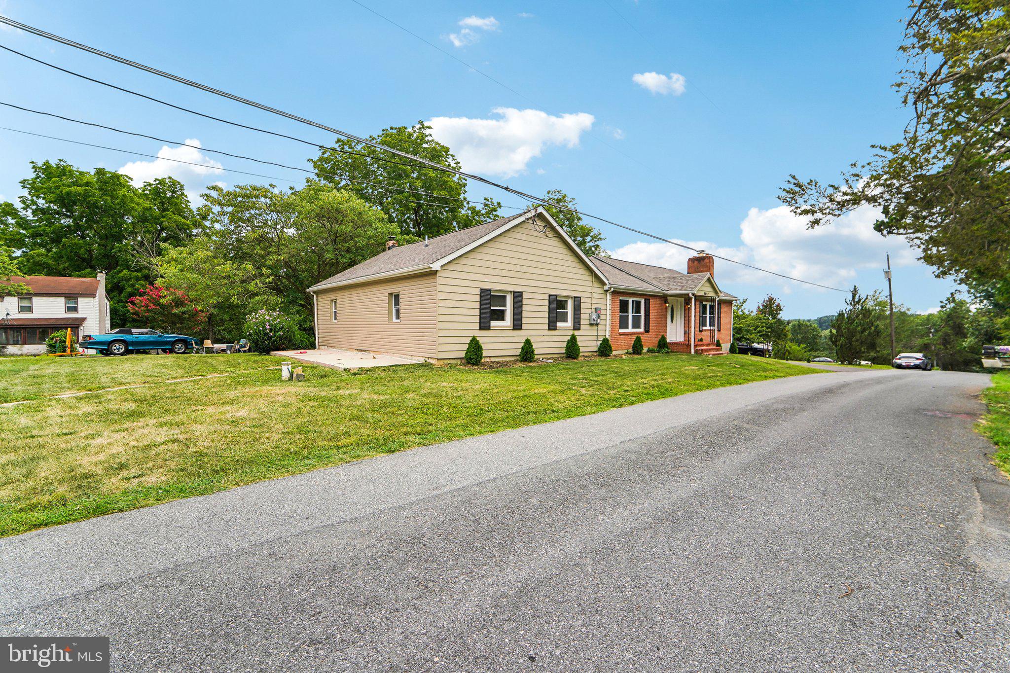 URBANA - Residential Lease