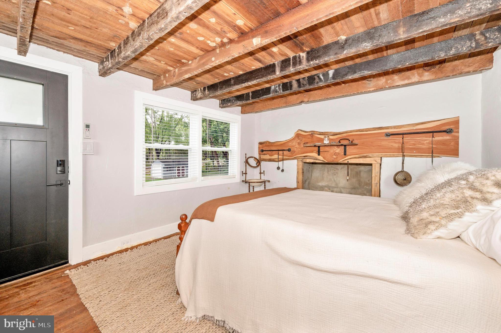 MIDDLETOWN - Residential