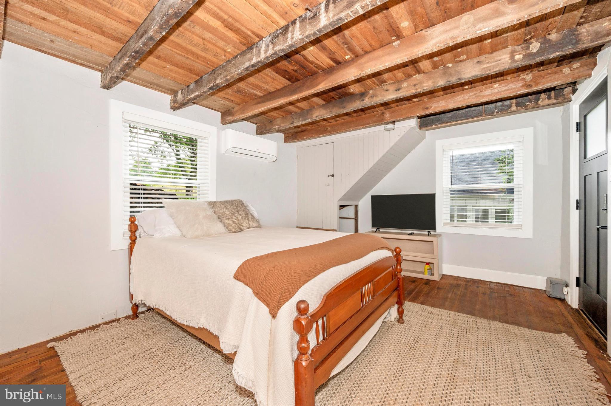 MIDDLETOWN - Residential