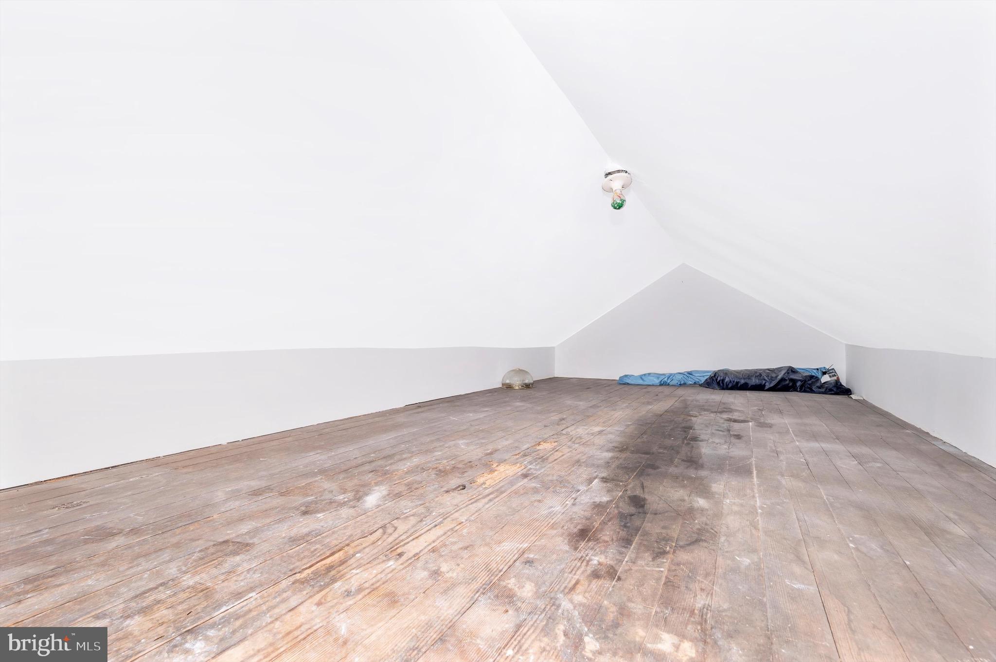 MIDDLETOWN - Residential