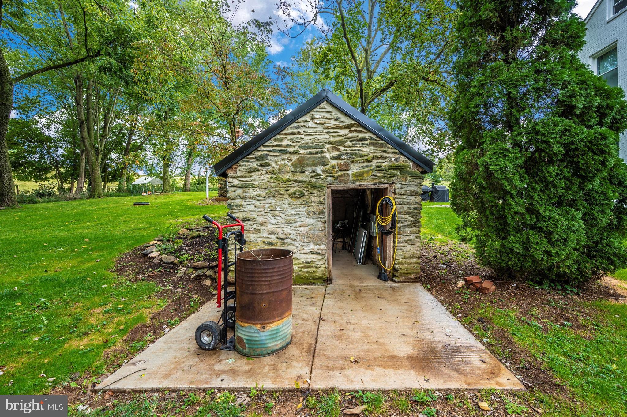 MIDDLETOWN - Residential