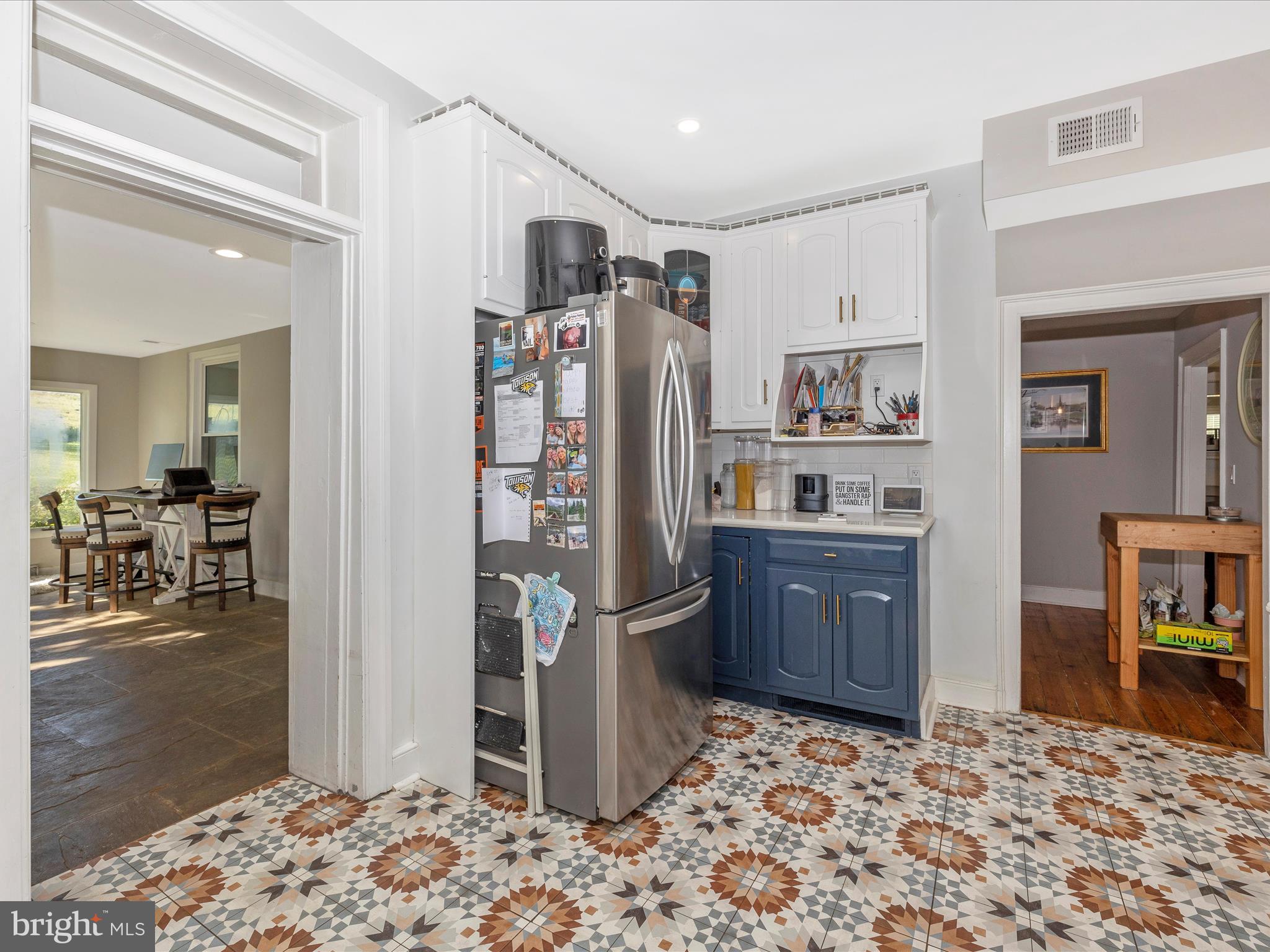 MIDDLETOWN - Residential