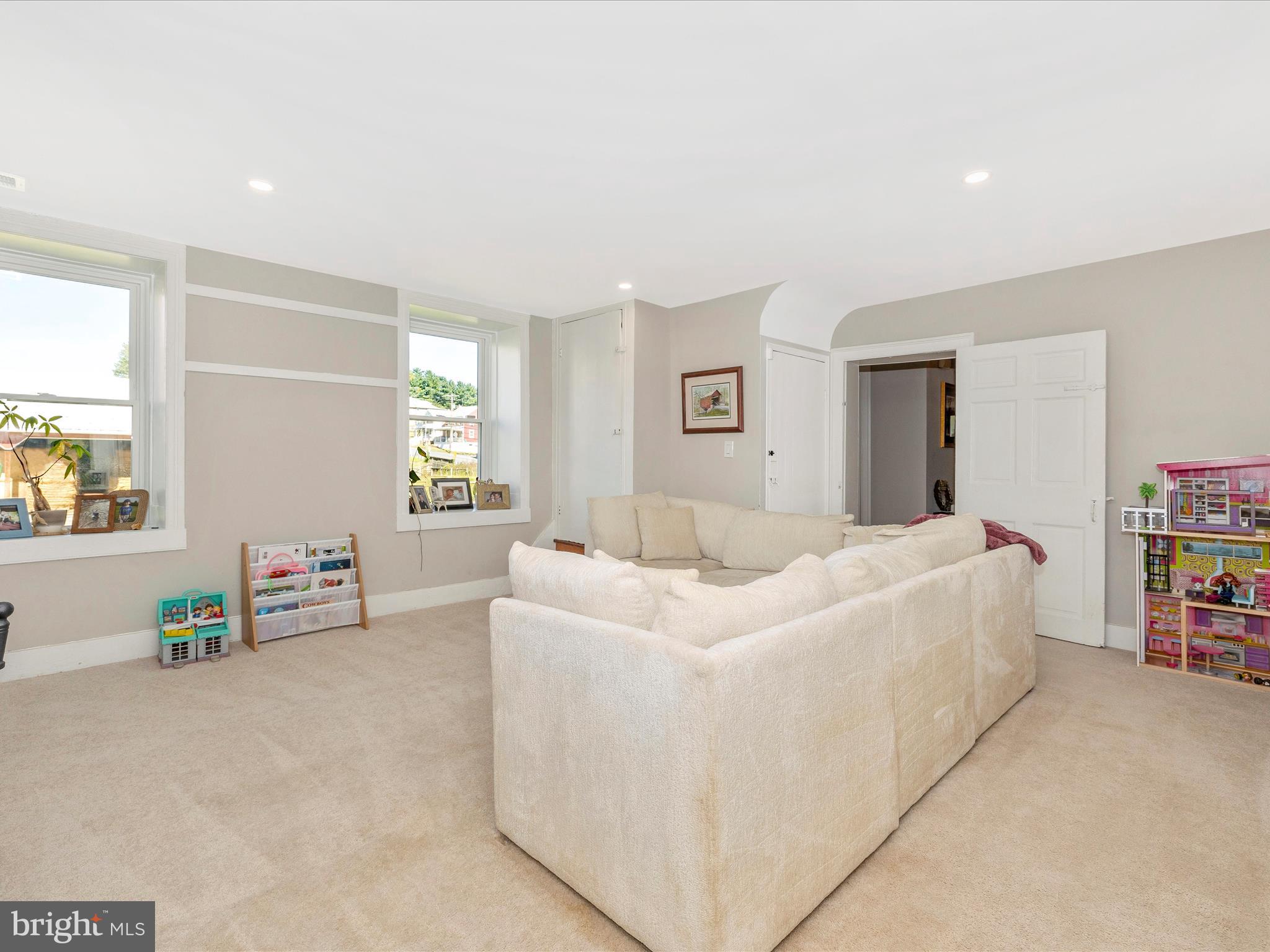 MIDDLETOWN - Residential