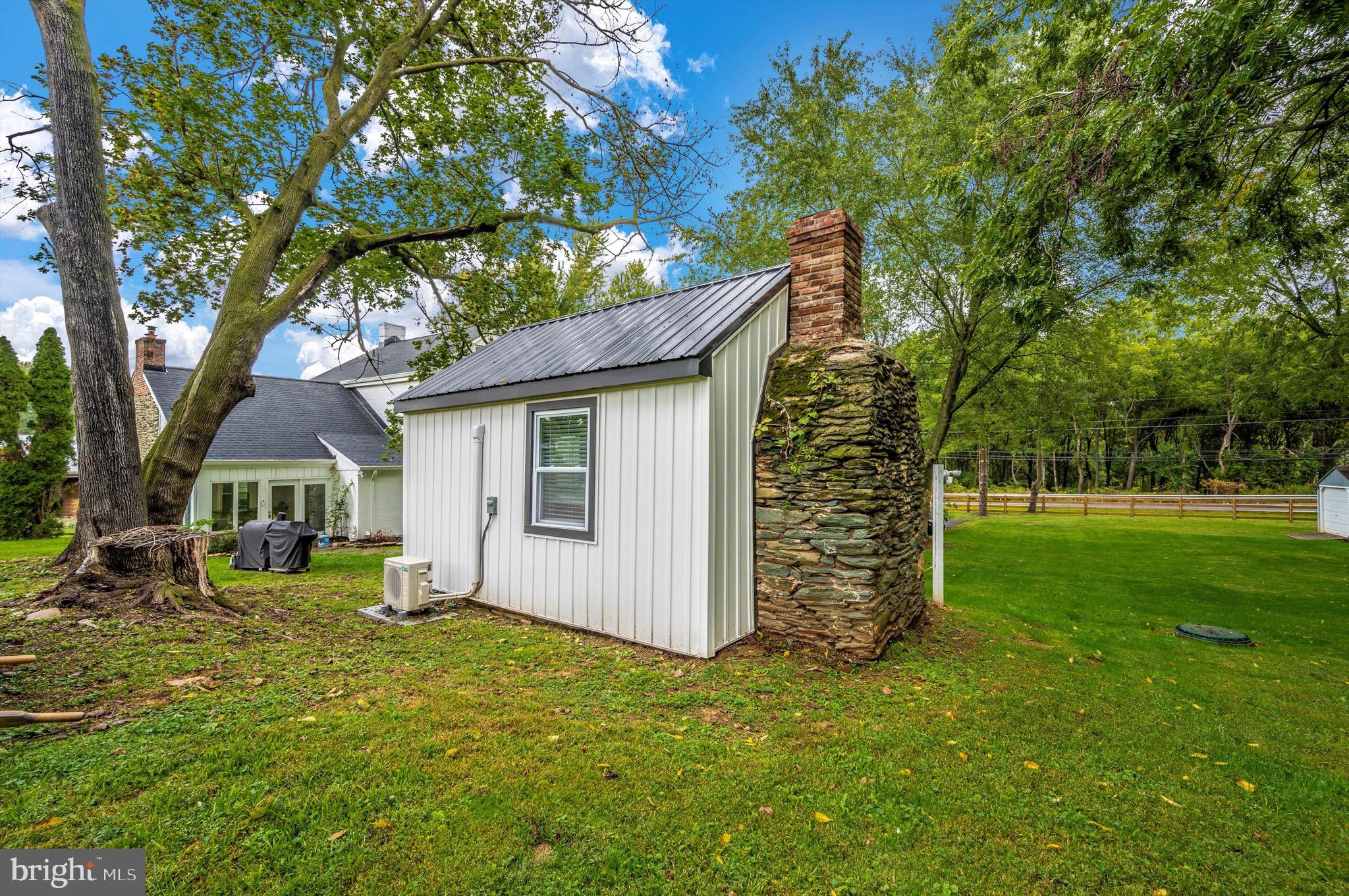 MIDDLETOWN - Residential