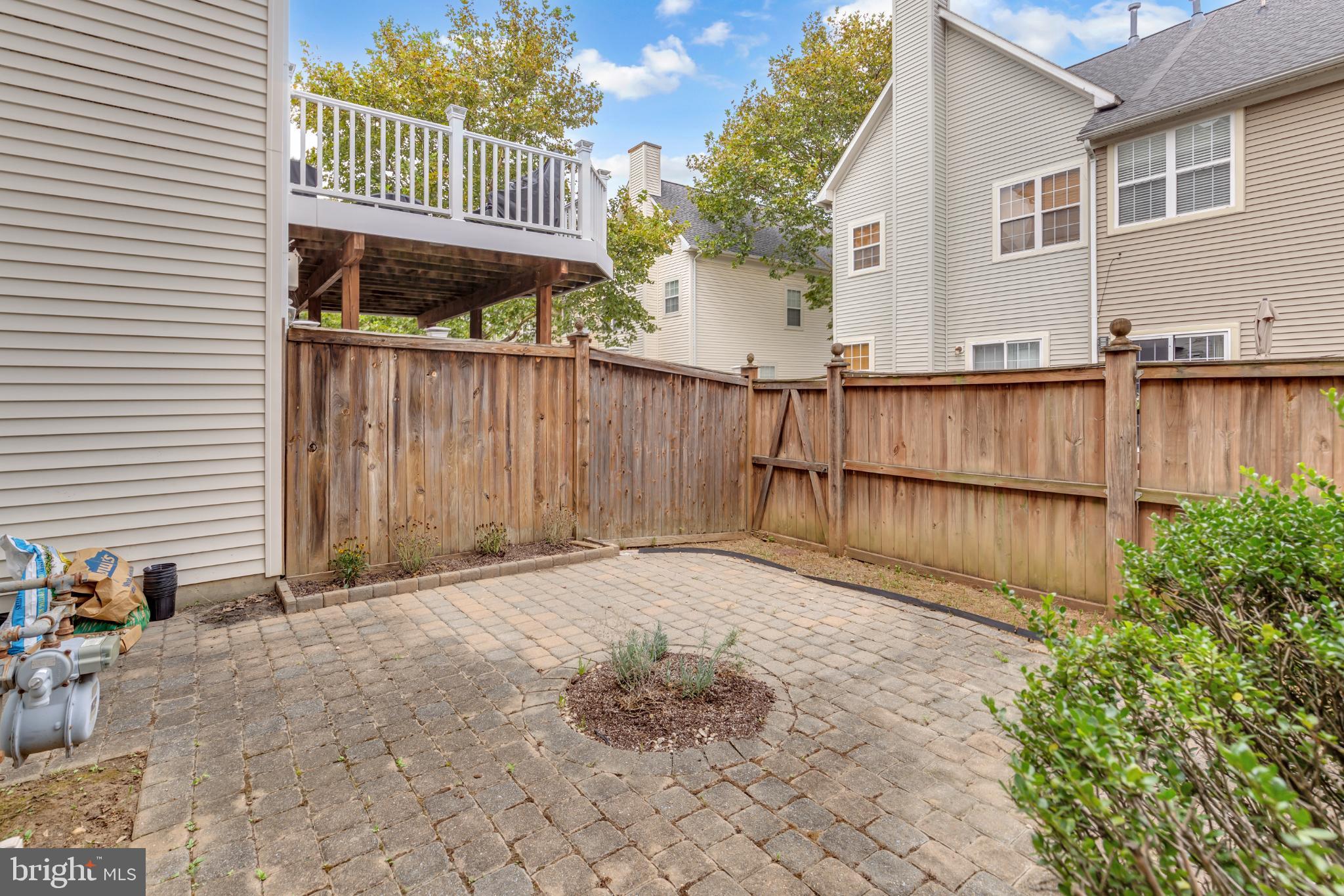 WOODVIEW VILLAGE WEST - Residential Lease