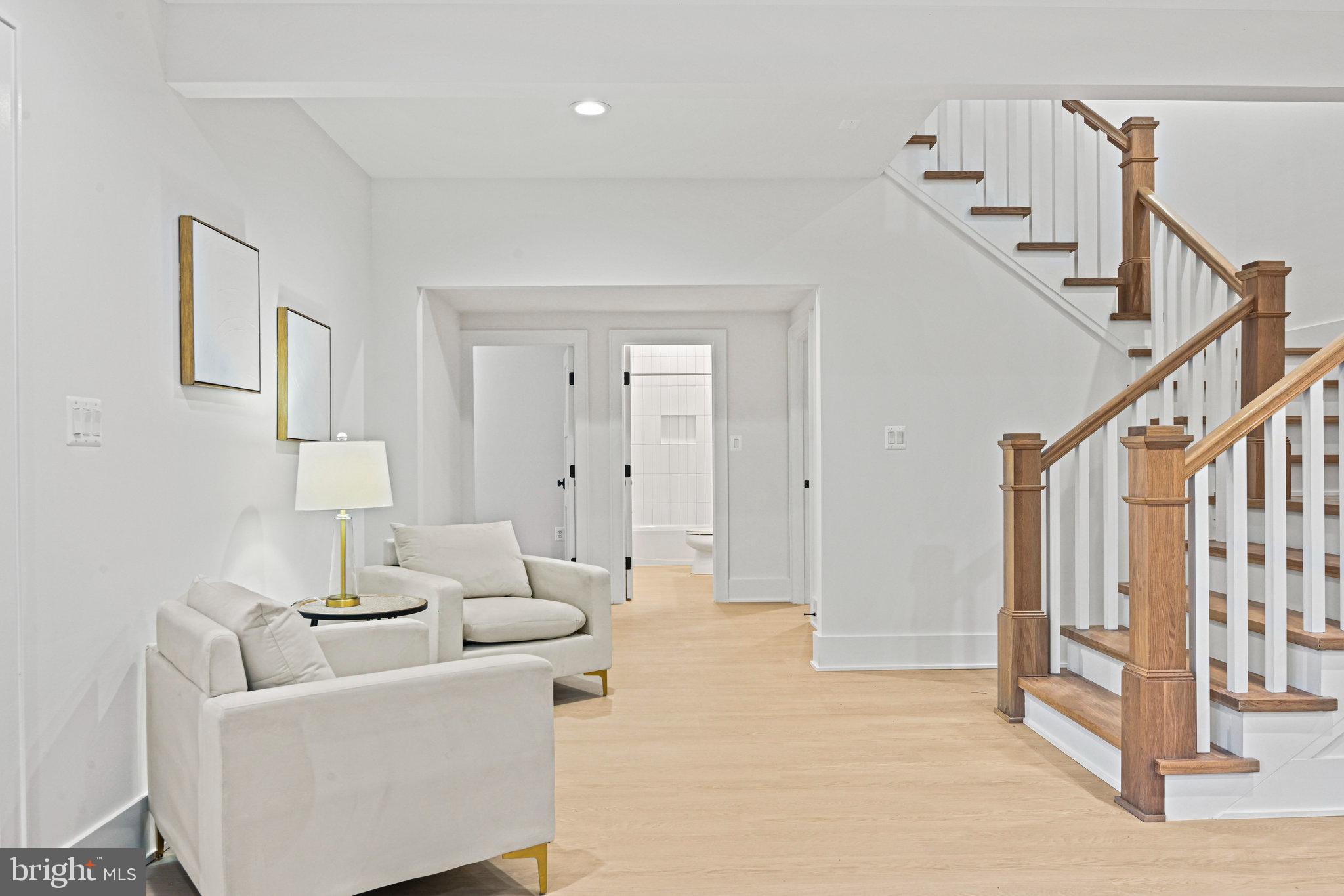 AYR HILL - Residential