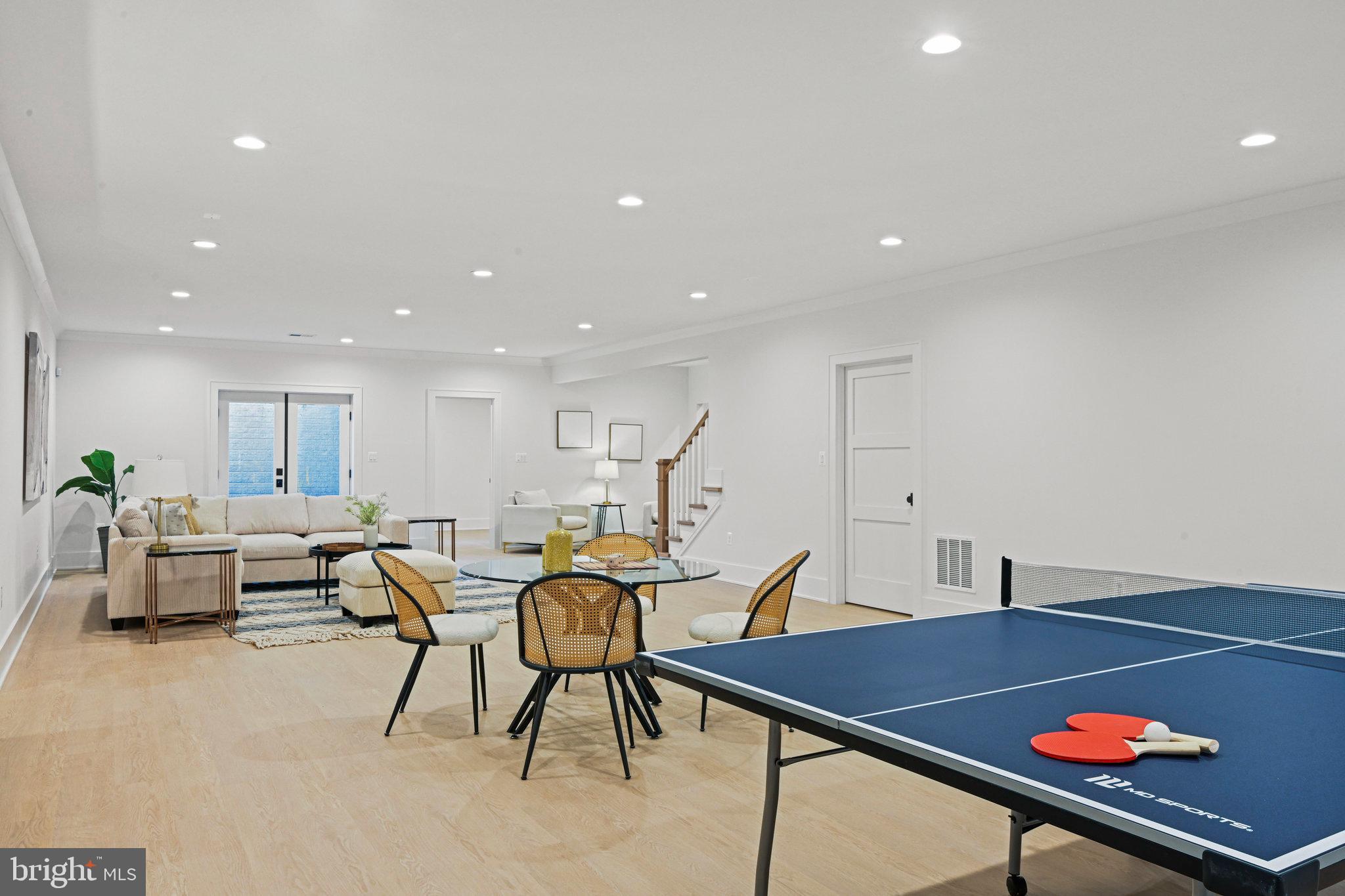 AYR HILL - Residential