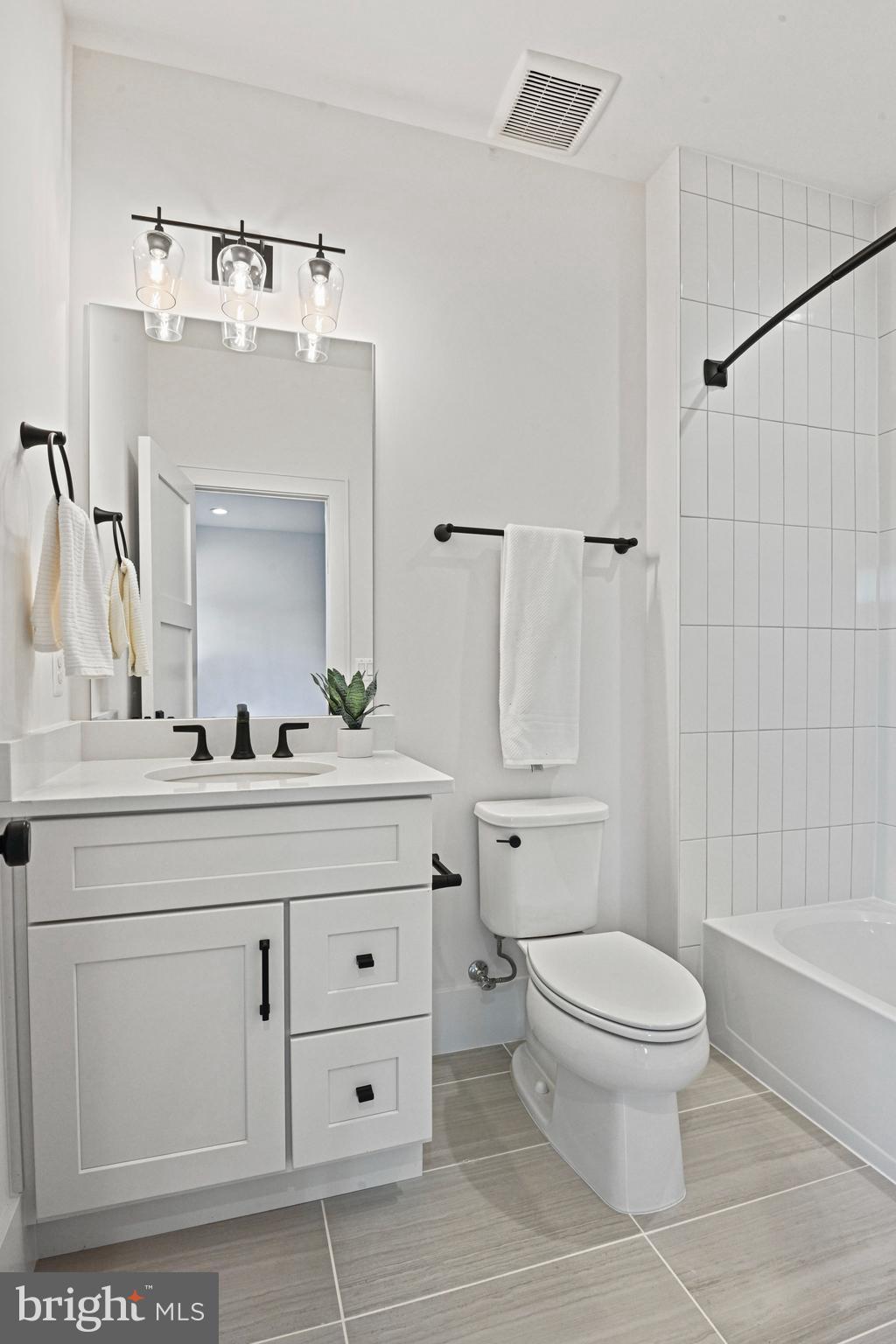 AYR HILL - Residential