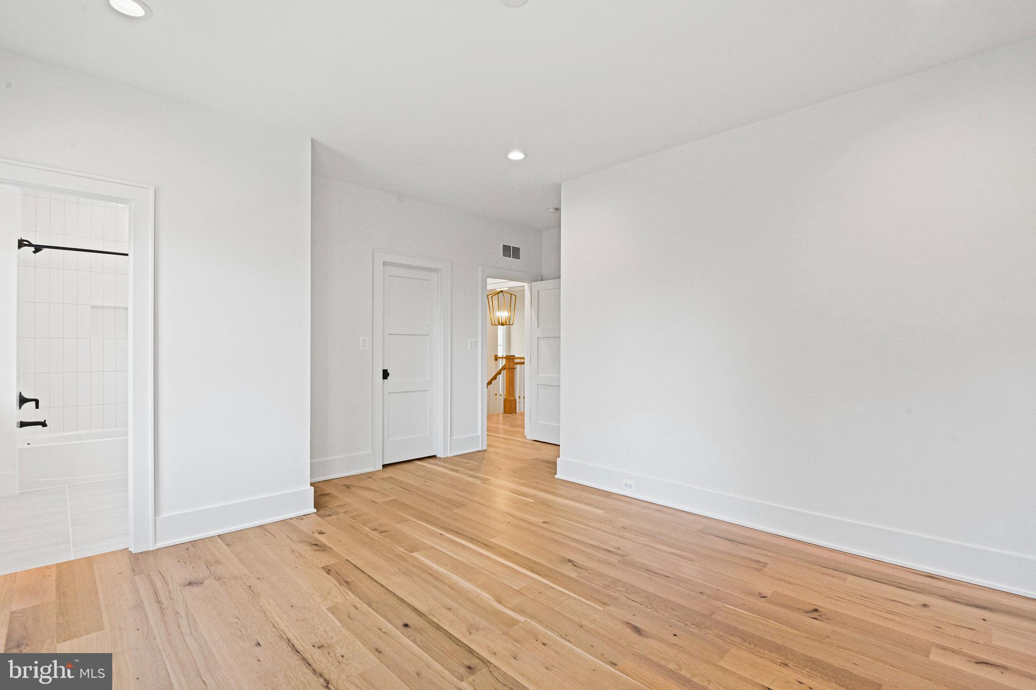 AYR HILL - Residential