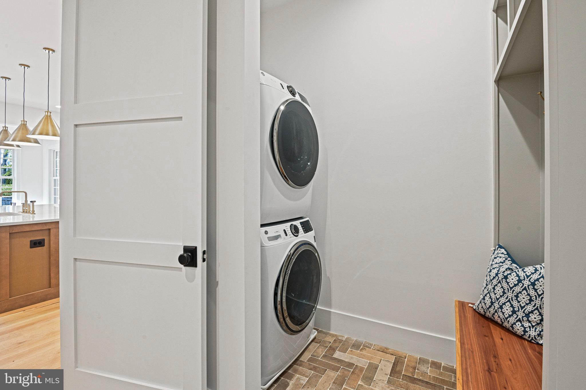 AYR HILL - Residential