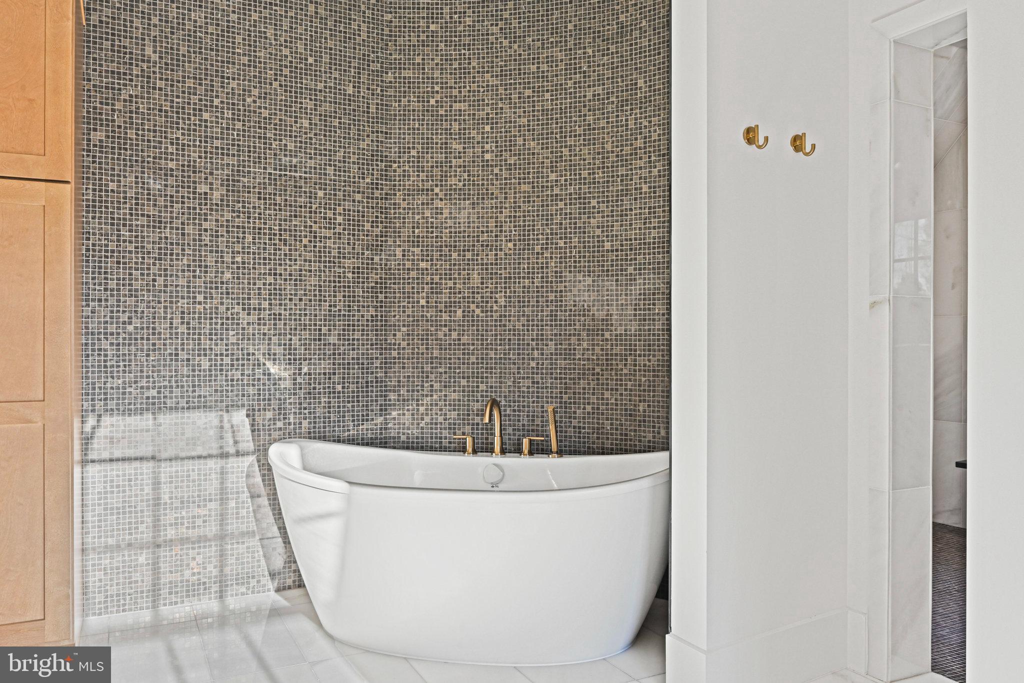 AYR HILL - Residential