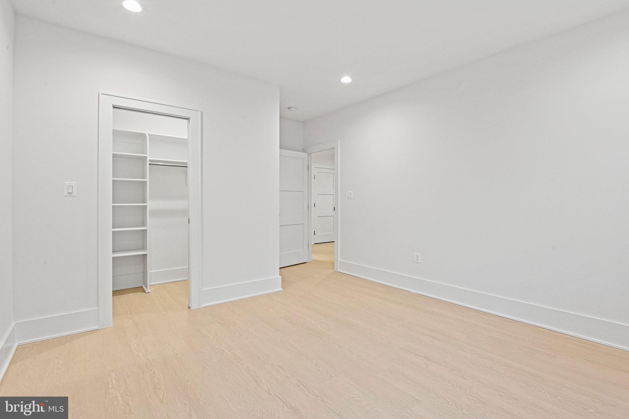 AYR HILL - Residential