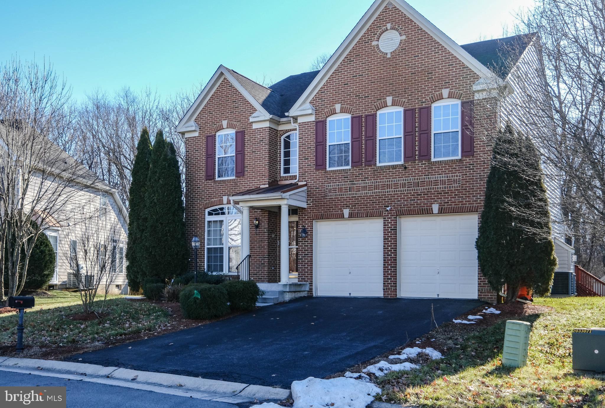 VILLAGE OF WASHINGTON TRAIL - Residential