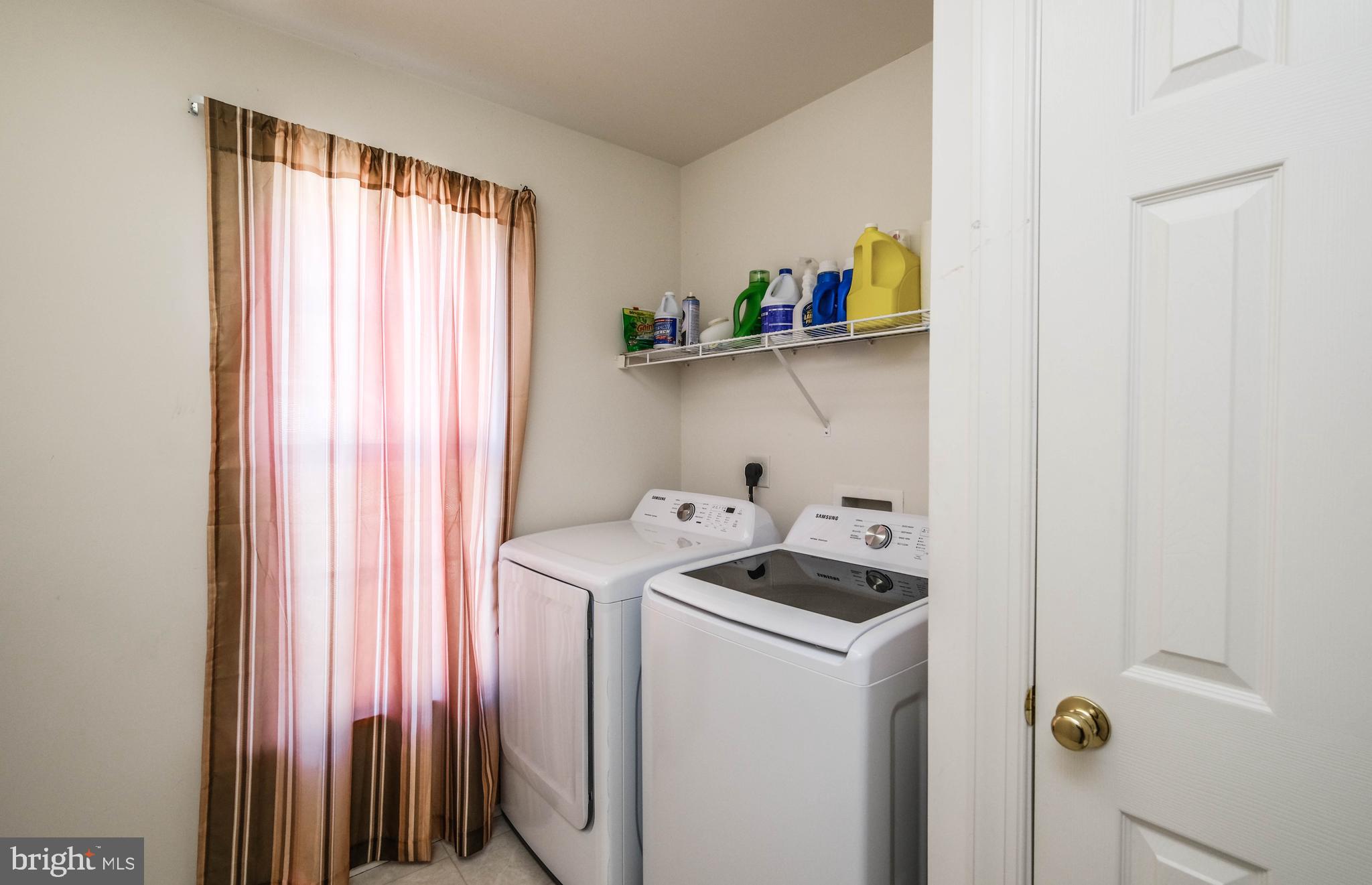 VILLAGE OF WASHINGTON TRAIL - Residential