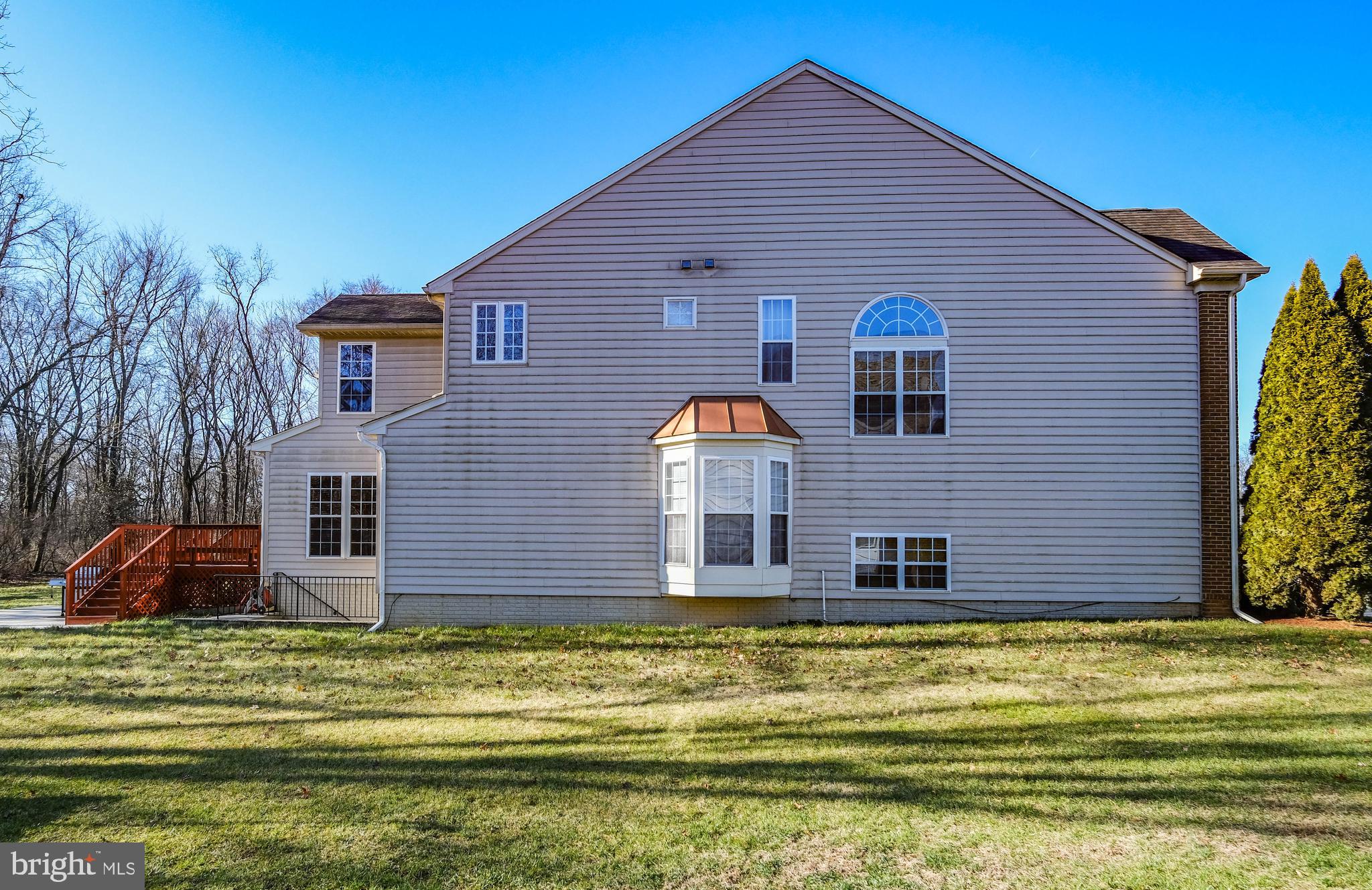 VILLAGE OF WASHINGTON TRAIL - Residential