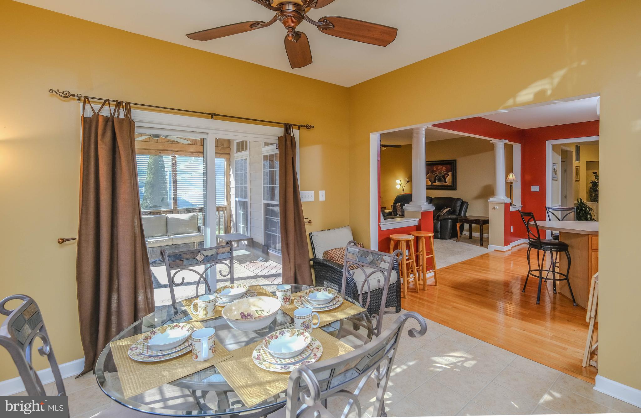 VILLAGE OF WASHINGTON TRAIL - Residential