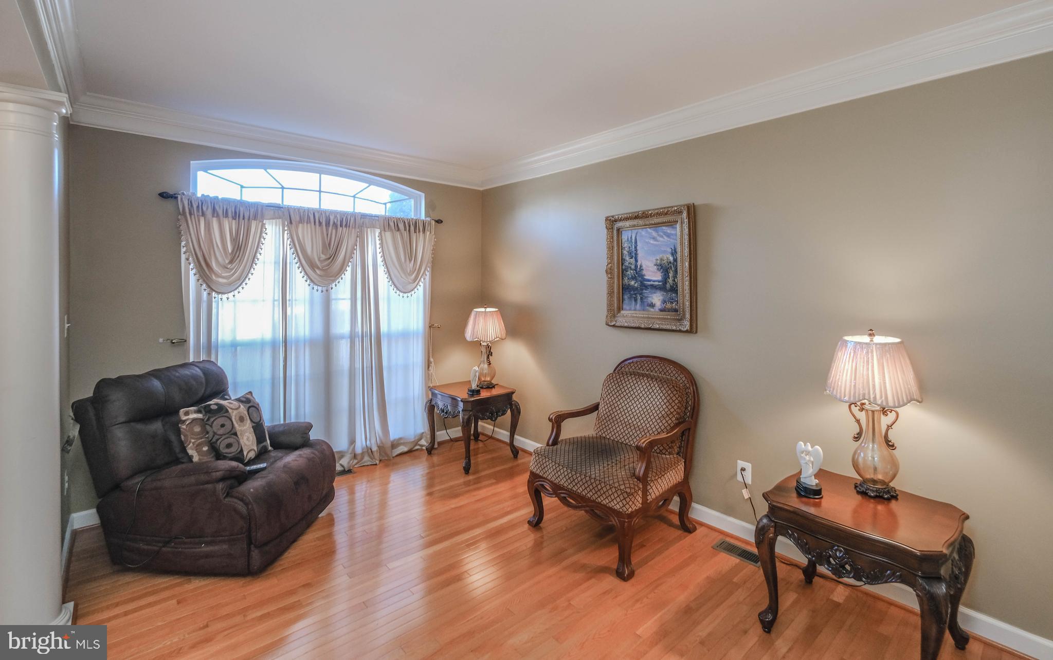 VILLAGE OF WASHINGTON TRAIL - Residential