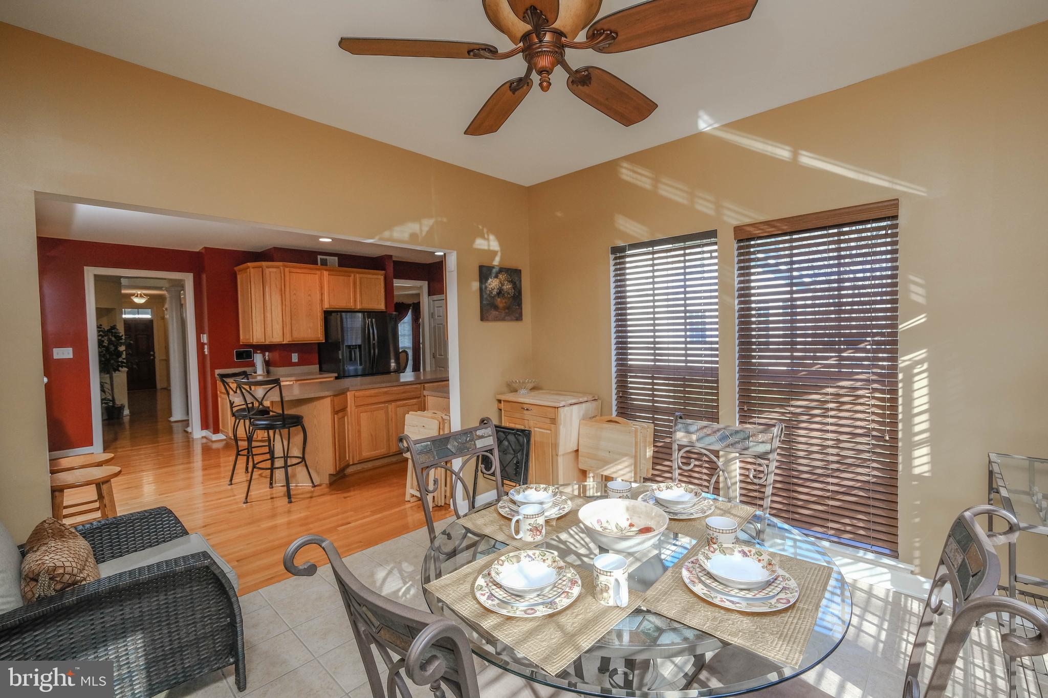 VILLAGE OF WASHINGTON TRAIL - Residential