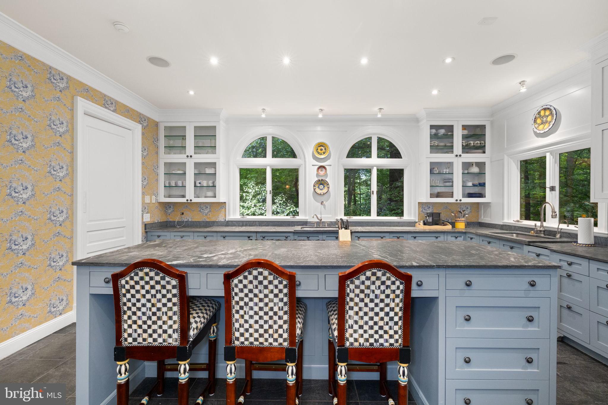 CHAIN BRIDGE - Residential