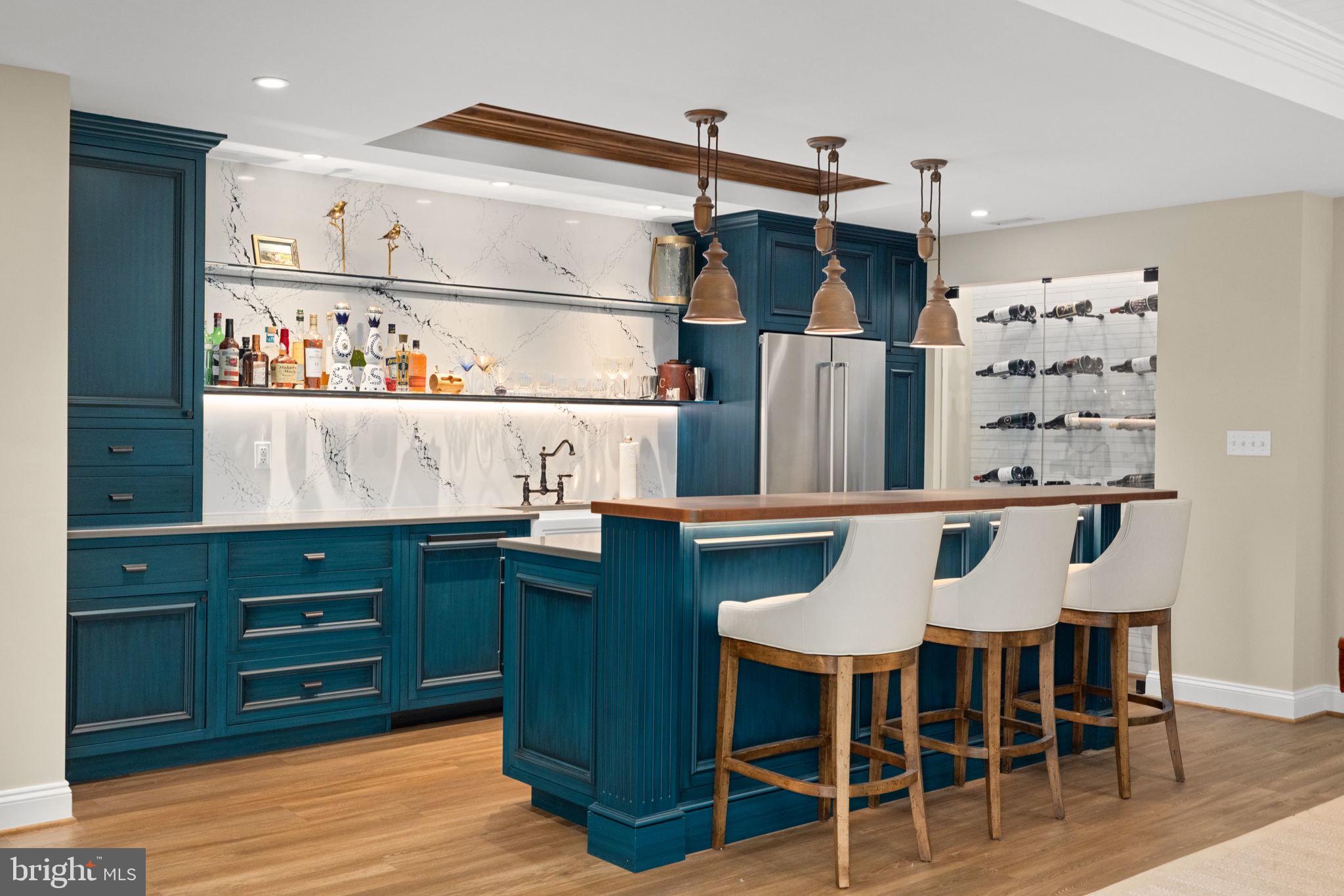 CHAIN BRIDGE - Residential