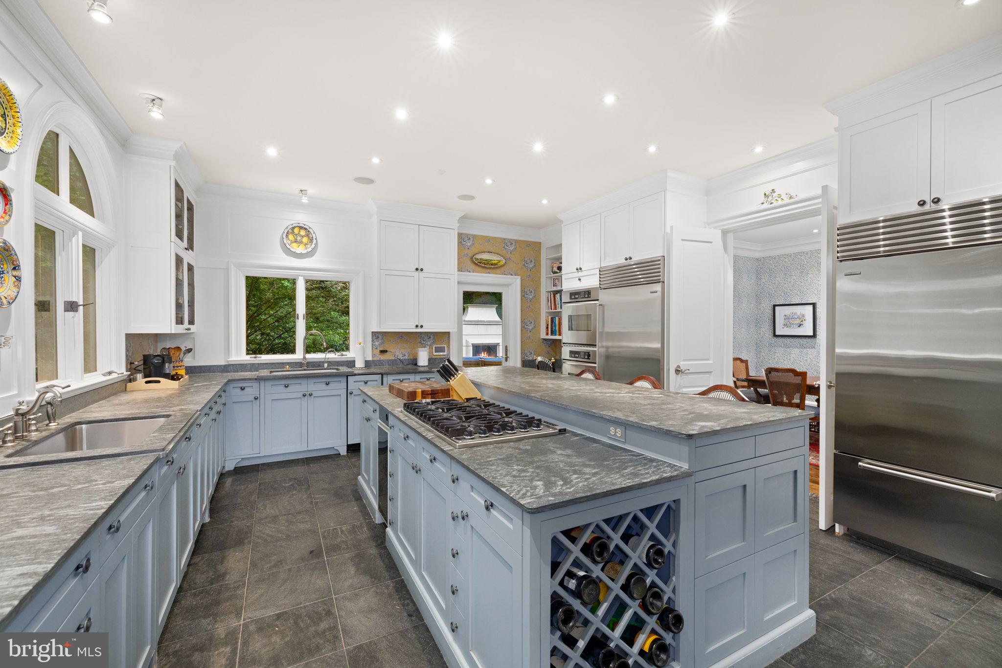 CHAIN BRIDGE - Residential