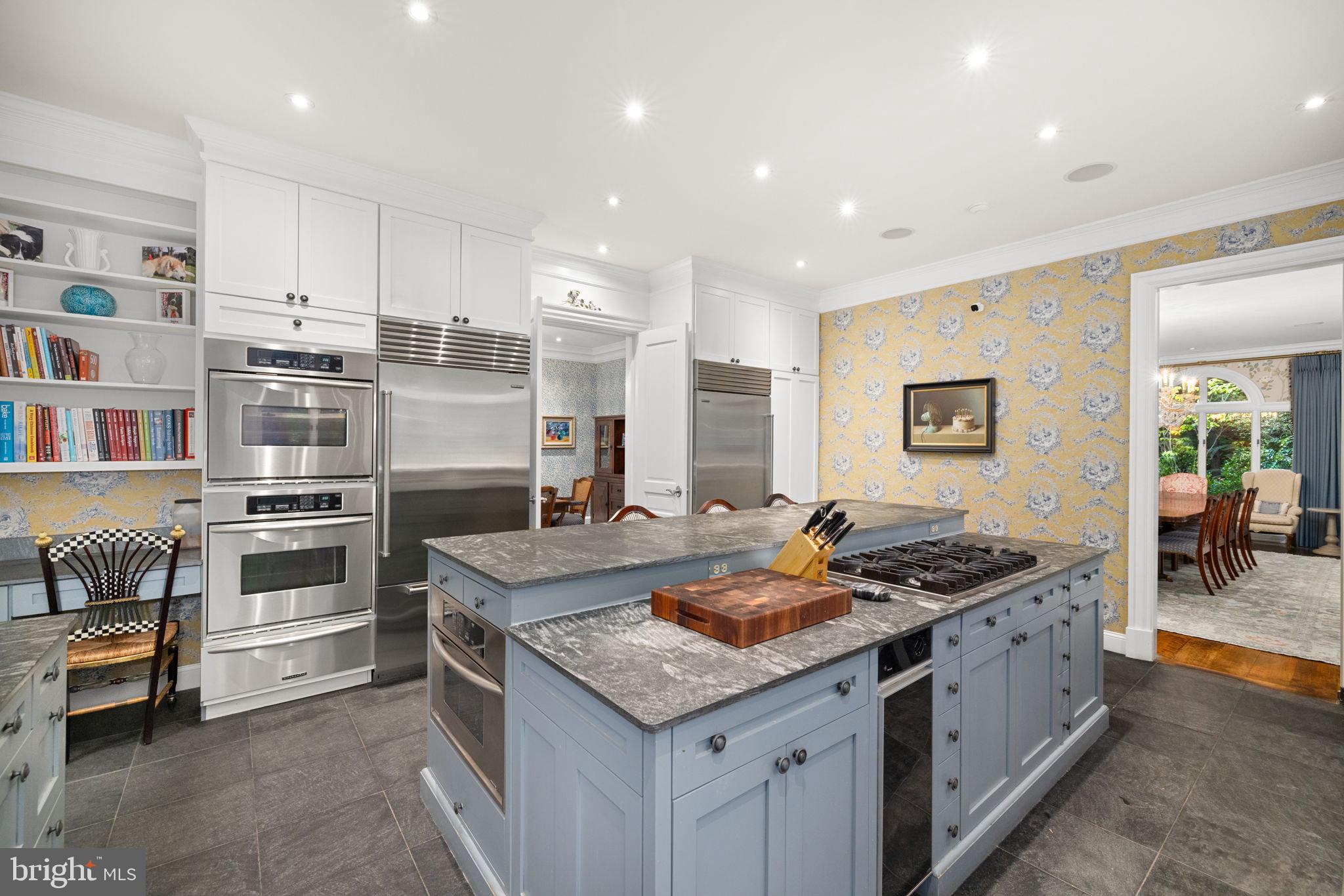 CHAIN BRIDGE - Residential