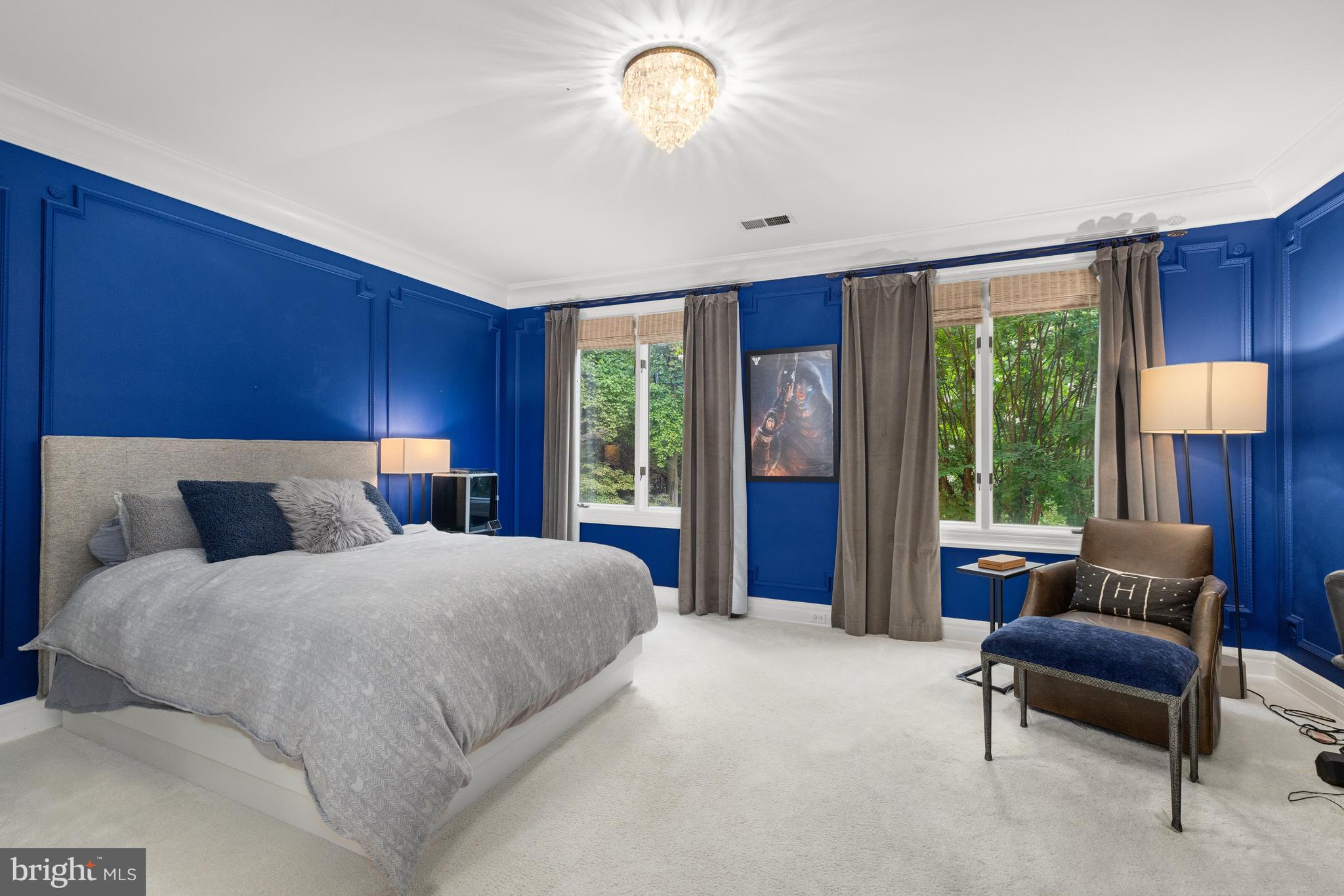 CHAIN BRIDGE - Residential