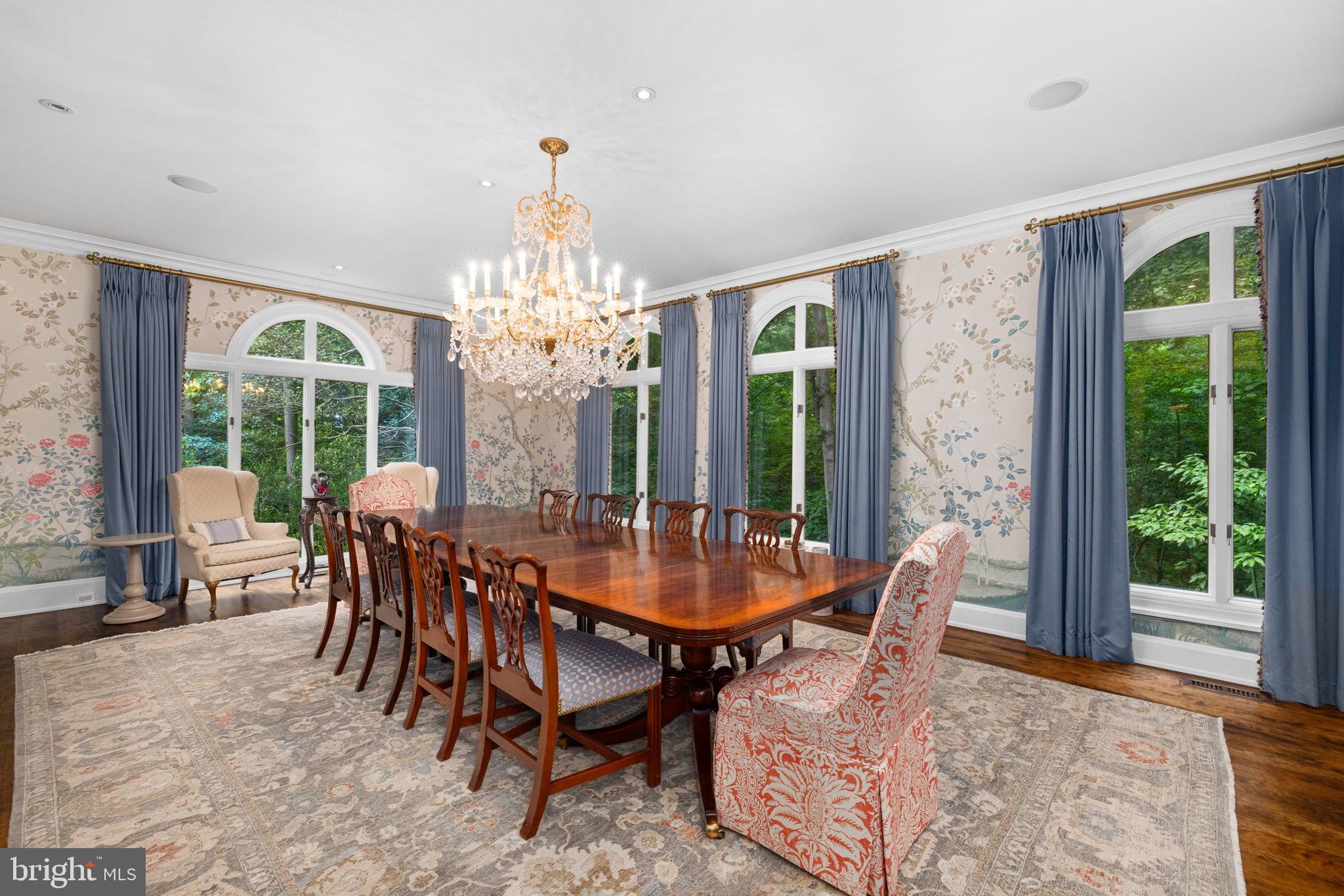 CHAIN BRIDGE - Residential