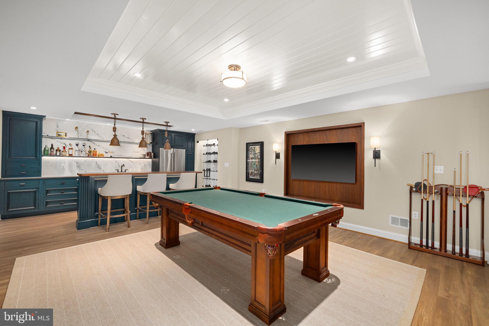 CHAIN BRIDGE - Residential