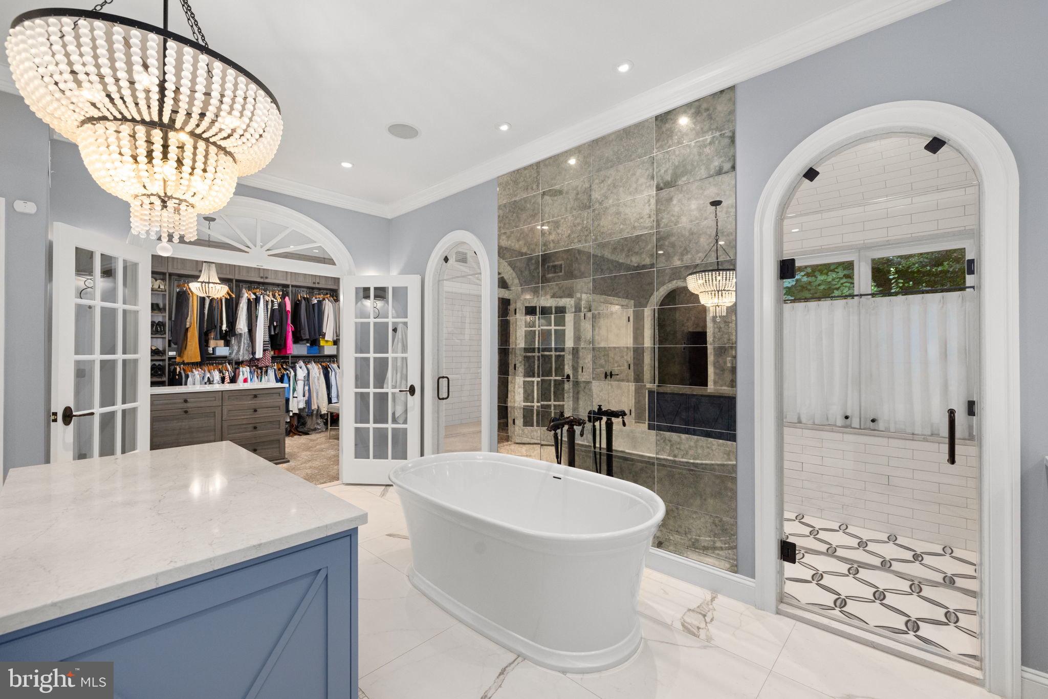 CHAIN BRIDGE - Residential