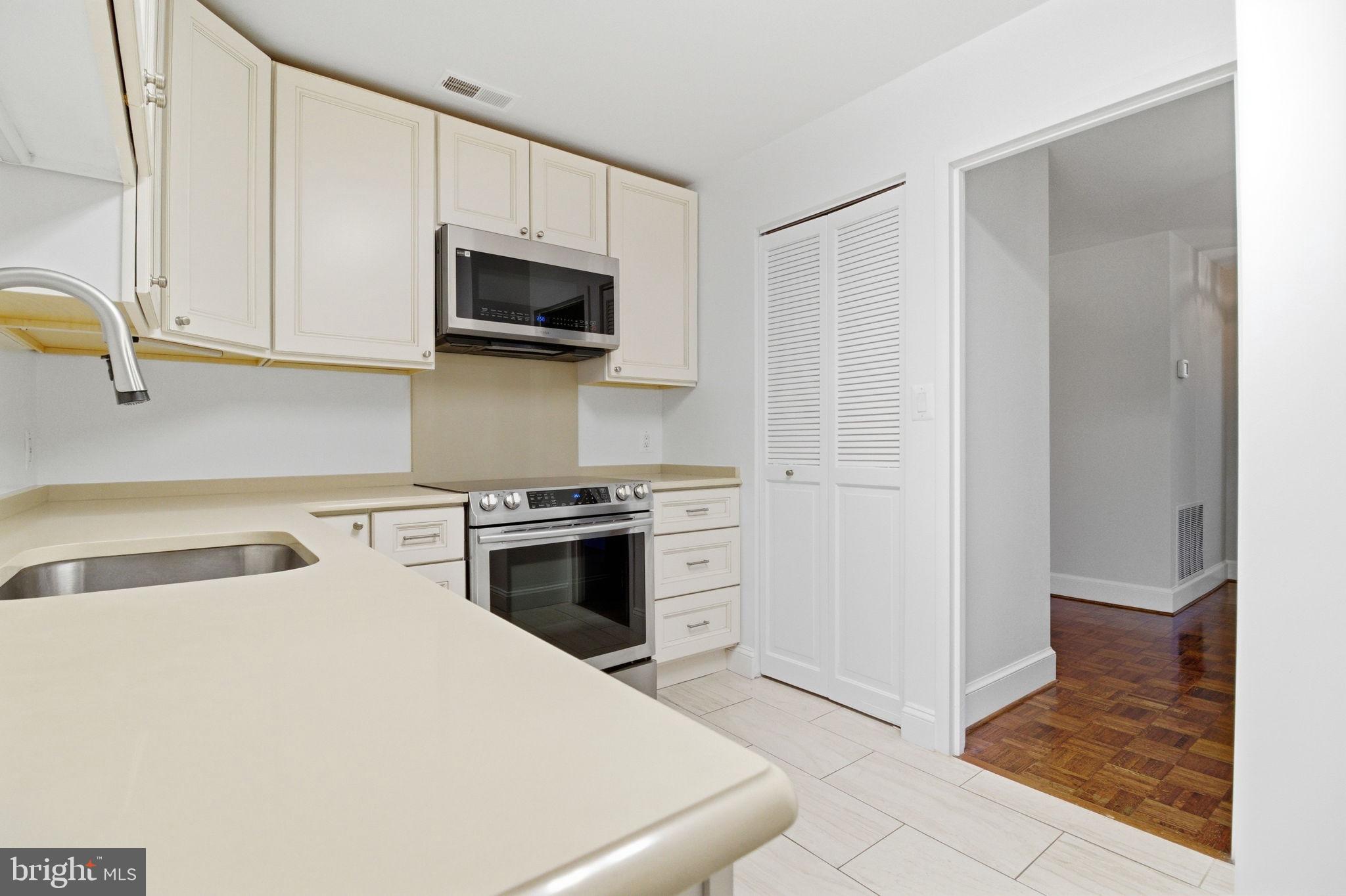 CHEVY CHASE - Residential