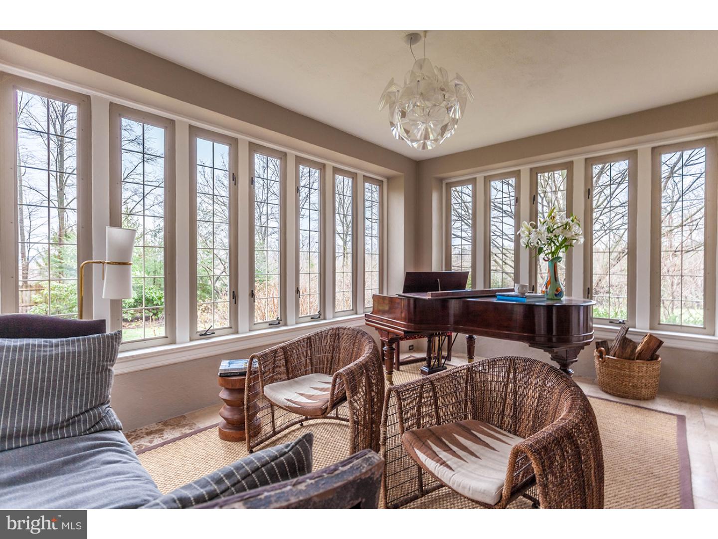CHESTNUT HILL - Residential