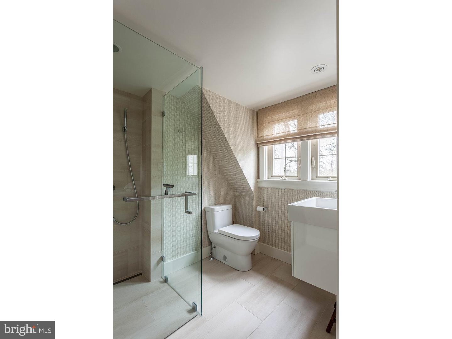 CHESTNUT HILL - Residential