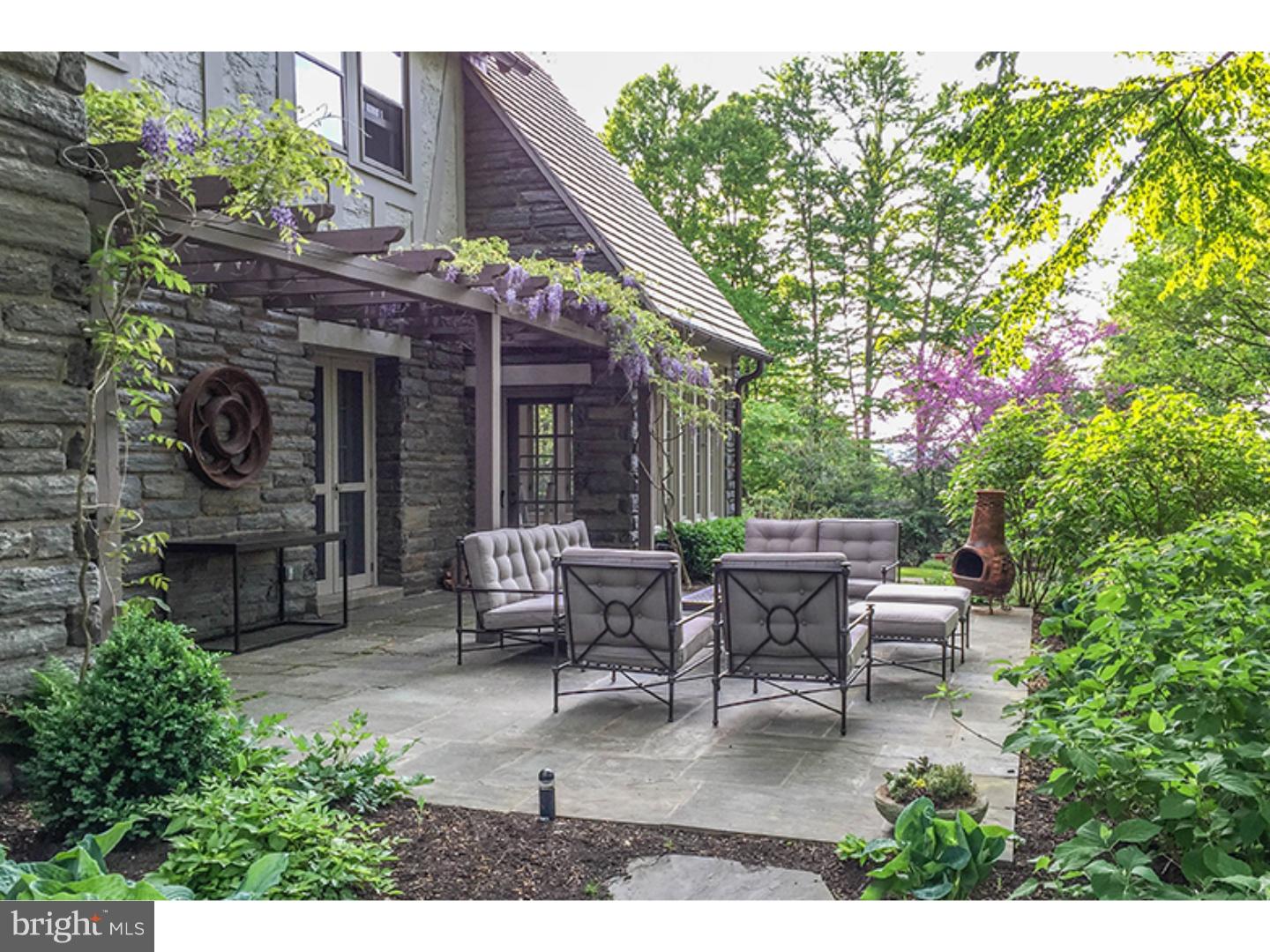 CHESTNUT HILL - Residential
