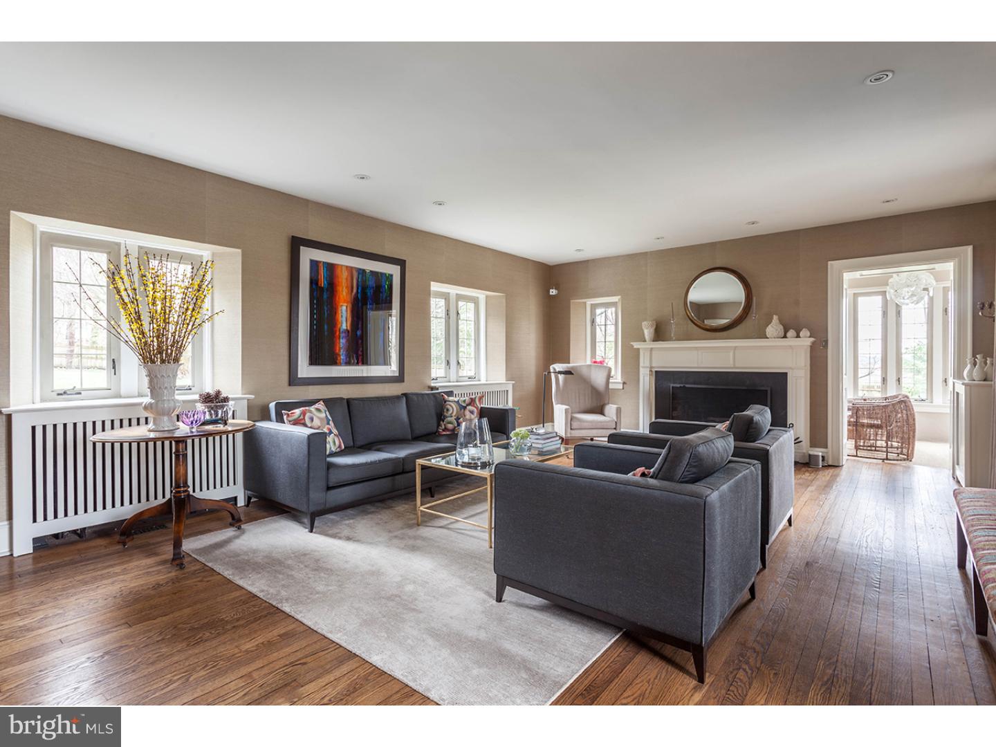 CHESTNUT HILL - Residential