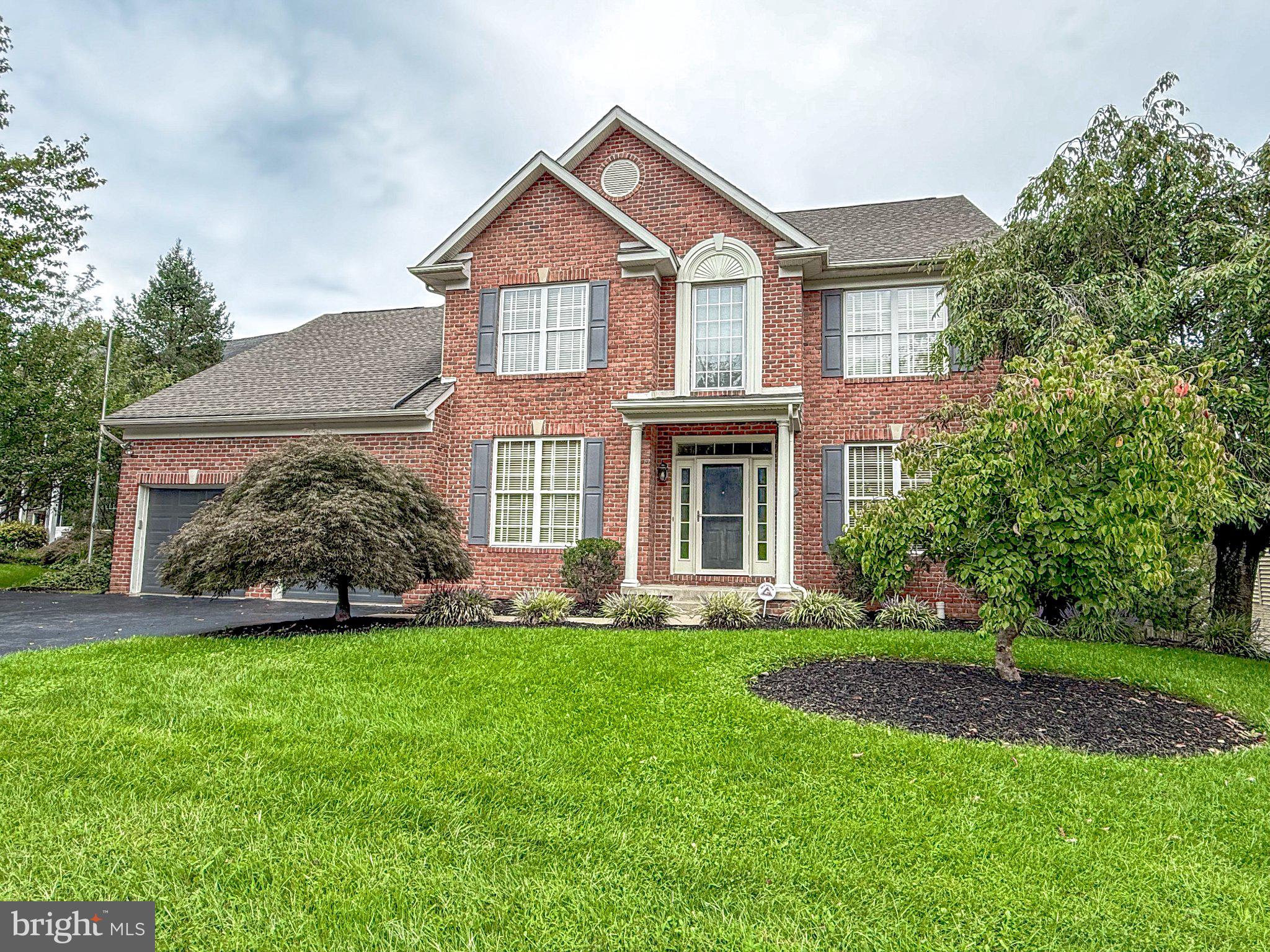 2242 W GREENLEAF DRIVE W