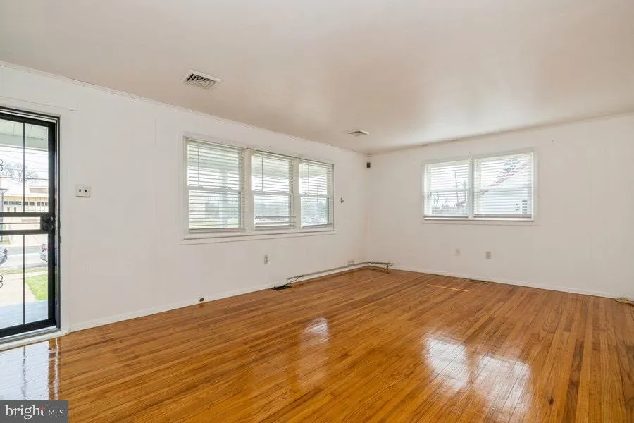 Pennsauken, New Jersey 08109, United States, 3 Bedrooms Bedrooms, ,1 BathroomBathrooms,Residential,Active,6534