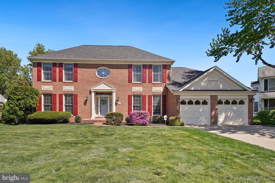 The Largest Model in Wellington, with Main Level Office, Remodeled Kitchen and New Hardwood Flooring.   Short Walk to the Pool and Clubhouse.  
4 Upper Bedrooms with Princess Suite and Jack and Jill Bath,  Giant Primary Bedroom with True Walk In Closet, Jacuzzi Bath and Separate Shower.  All Bedrooms Have Ceiling Fans and New Window Treatments.
All New Stainless Appliances in the Gorgeous Kitchen with High End Quartz Counters and Island, Abundant Cabinets and New Lighting.  Large Laundry Room off Kitchen and Garage with Laundry Machines and Extra Freezer.  Main Level New Carpet in Family Room and Office, New Hardwood in Dining Room, Foyer and Living Room.  
Lower Level with Den and Recreation Room and Full Bath, Several Unfinished Area, Ready to Finish if needed.  Sump Pump.  Huge Storage Areas,  Spacious Deck off the Kitchen is great for entertaining.  Professionally Painted Throughout.