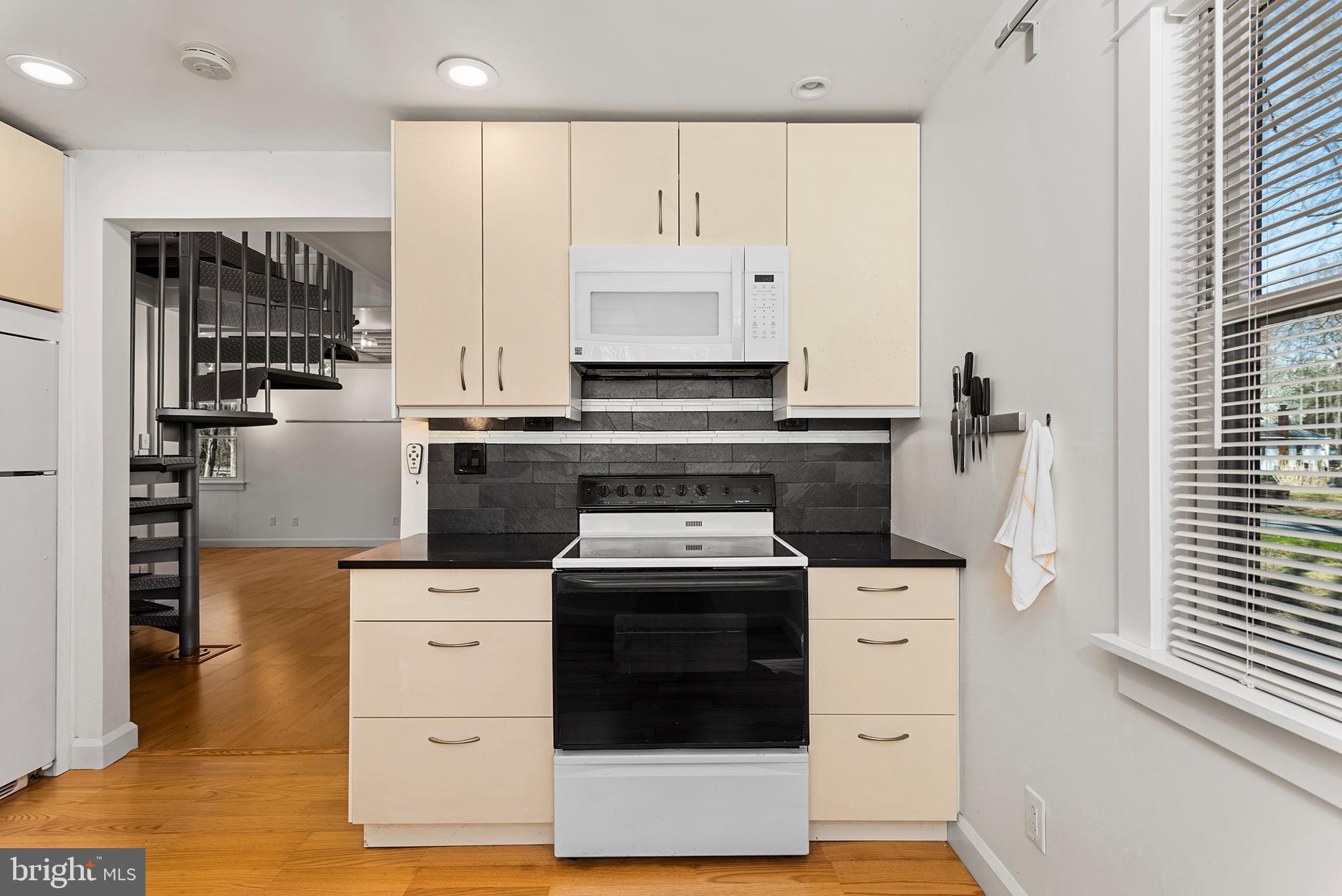 CHESAPEAKE LANDING - Residential