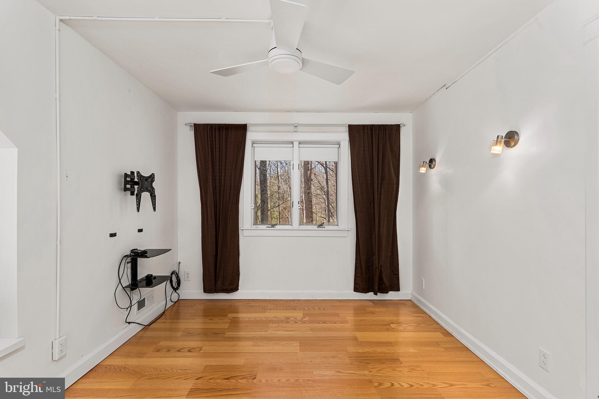 CHESAPEAKE LANDING - Residential