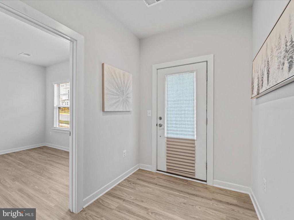 POTOMAC SHORES - Residential Lease