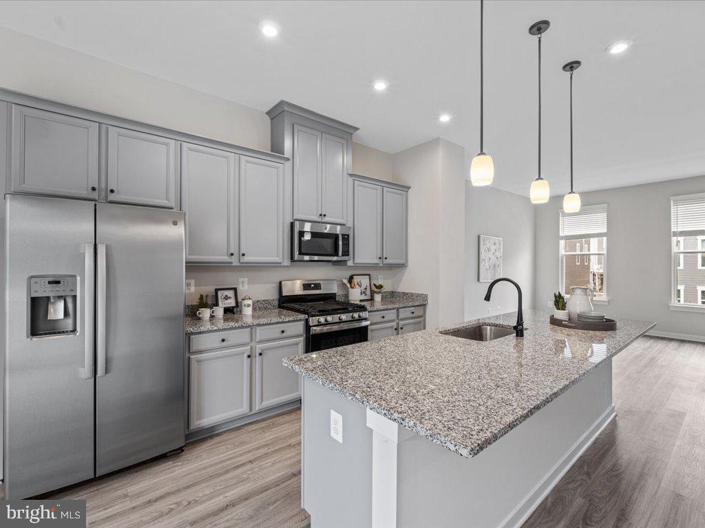 POTOMAC SHORES - Residential Lease