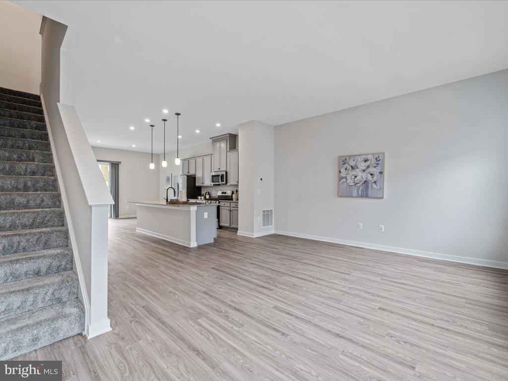 POTOMAC SHORES - Residential Lease
