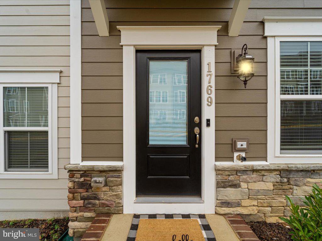 POTOMAC SHORES - Residential Lease